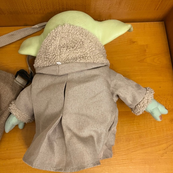 Star Wars the Mandalorian the Child Premium Plush Bundle - Picture 4 of 7